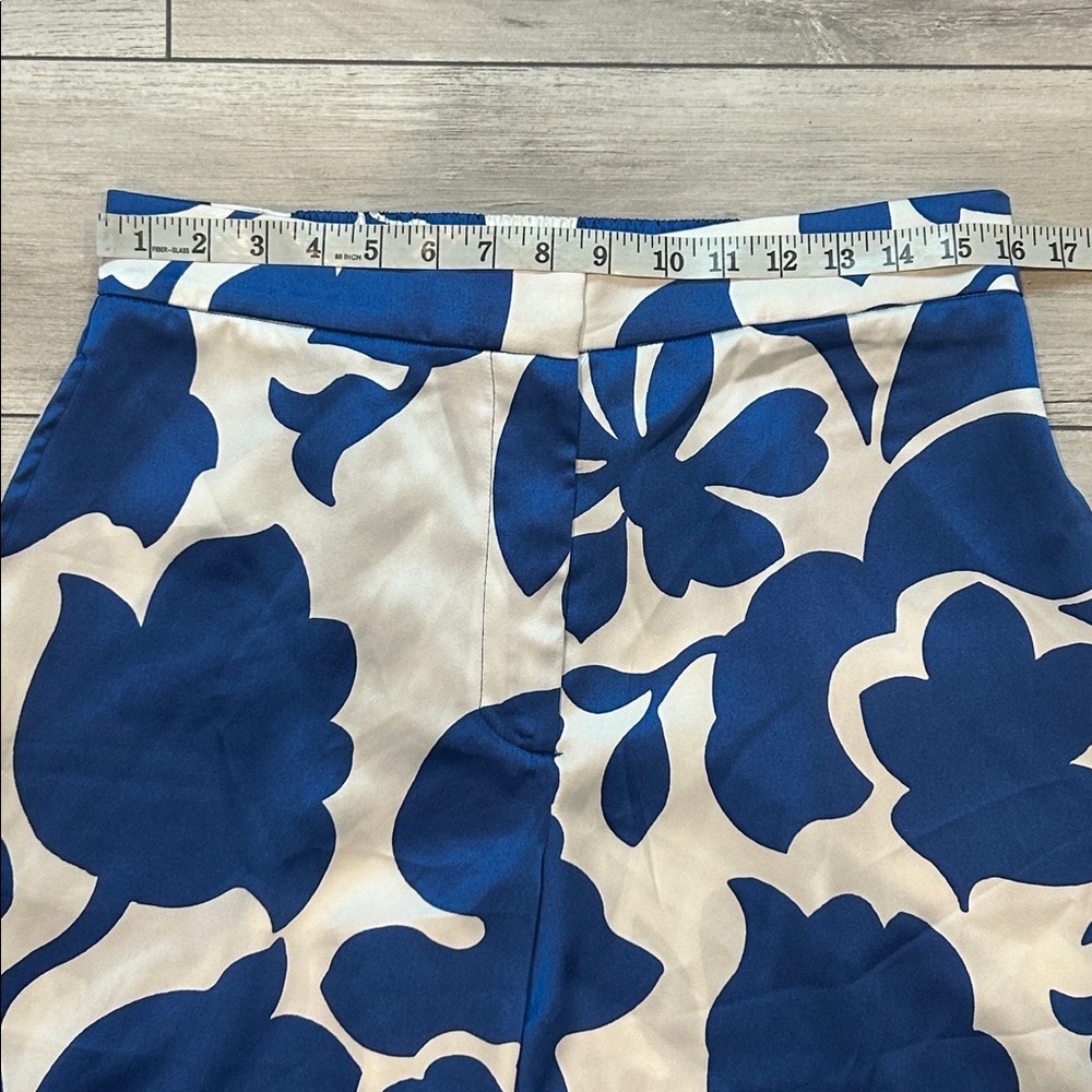House of Harlow blue white floral wide leg satin pants size large - Picture 5 of 10